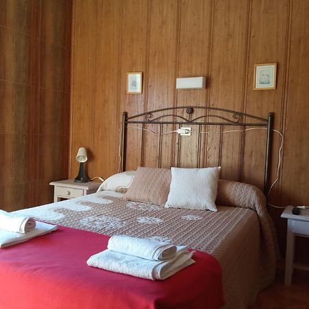 Hostal Rural La Collada de Aralla Aralla de Luna Exterior foto