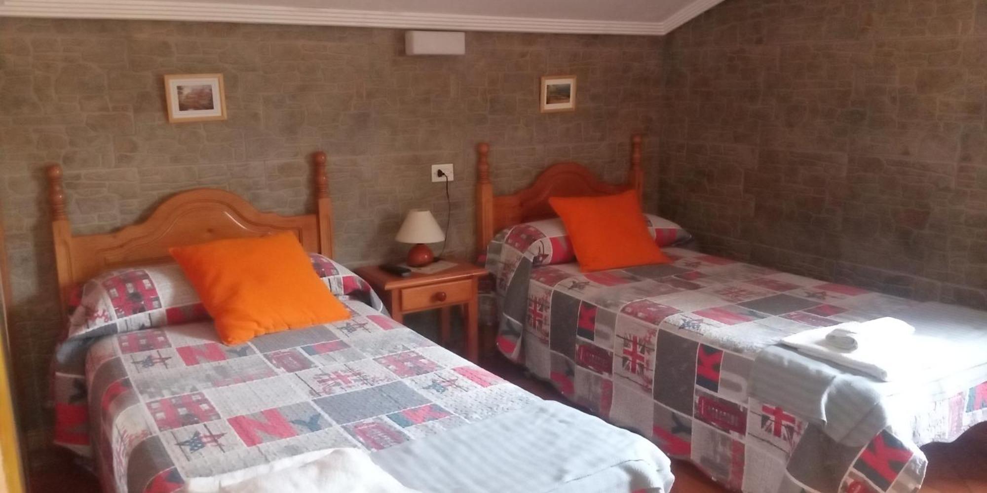 Hostal Rural La Collada de Aralla Aralla de Luna Exterior foto